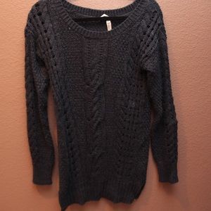 LONG SCOOP NECK SWEATER